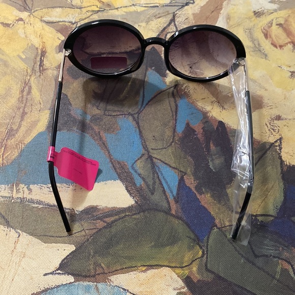 BETSEY JOHNSON Sunglasses